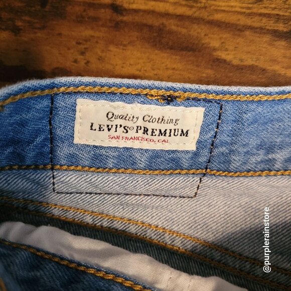 Levi's Premium Wedgie Straight Jeans 26 Button Fly Medium Light Wash Raw Hem - Picture 5 of 13
